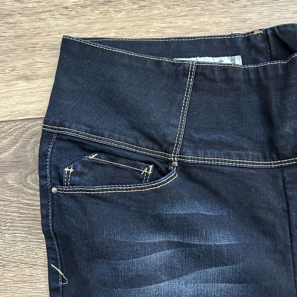 YMI wanna better  shape dark wash jeans EUC SZ 13 back zip skinny high waist - Picture 2 of 7